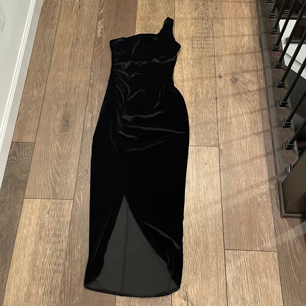 black velvet maxi dress one shoulder with slit NWT